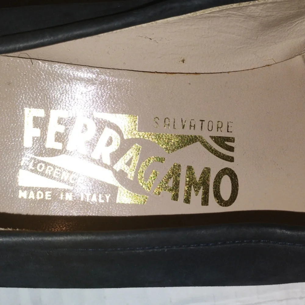 Salvatore Ferragamo Suede Loafers. Womens sz 8AA. Black & Gold Tone Hardware. - Picture 2 of 9